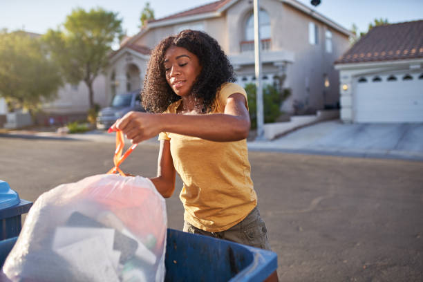 Best Garage Cleanout Services  in Thompson, ND